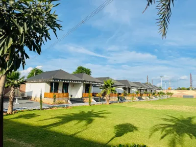 Royal Rajasthan Resort 파라마운트 도서관 주변 호텔