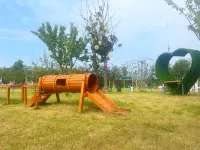 Suqian Luoma lake Mu Chen space capsule holiday camp