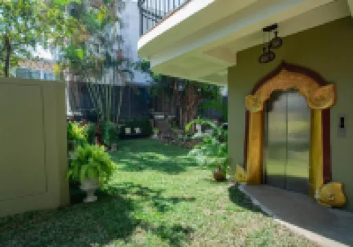 โรงแรมยูราน่า บูทิค โรงแรมใกล้The Elephant Jungle Paradise Park Office.