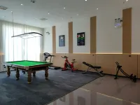 Yuzu Light Luxury Hotel (Zhengzhou Xinzheng International Airport Branch) - Gym