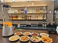 TANGFU BOUTIQUE HOTEL（BEIJING SANLITUN GONGTI） - bar
