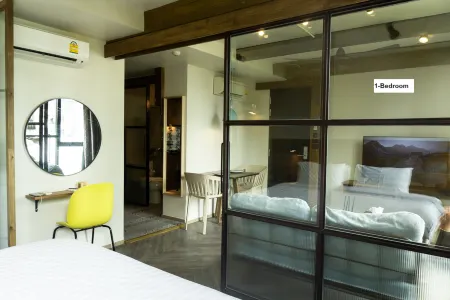 Karaarom Hotel
