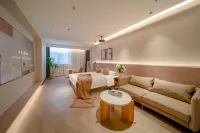 Lis Future Hotel (Shenzhen Longcheng Square Subway Station) Hotels near Wanjiafu Shopping Plaza