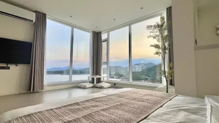 Aegean Sea Manshan No. 76 Homestay (Lanbai Town) Отели рядом с достопримечательностью «The Xiushan Island Scenic Area»