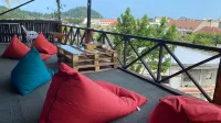 Evergreen Lodge Hotels in Air Manis