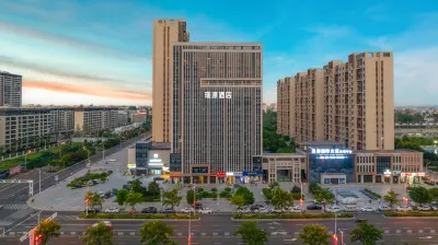 Ruiyuan Hotel (Luoshan Branch) Hotels near Dongzhai Crested Ibis Home Bird Photography Base