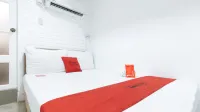 RedDoorz Plus near St. Lukes BGC