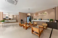 Zhoushan Yuelu Resort Hotel (Zhujiajian Wugongshi Wharf Putuoshan Airport)