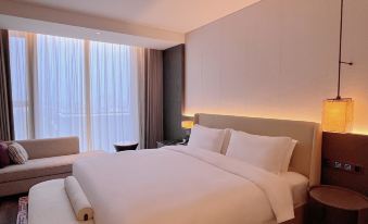Weinan Guibinlou Hotel