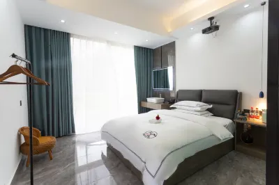 Furong Town dust outside high-end view homestay