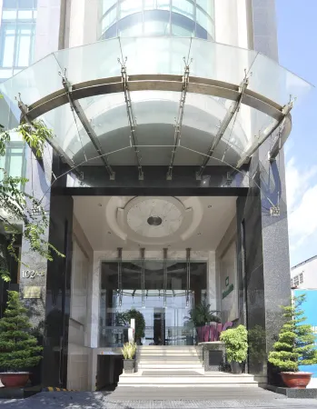 Mayfair Suites
