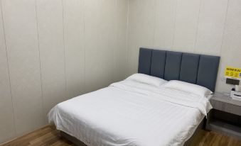 Luoshan Yuqiu Hotel