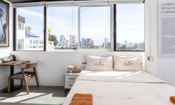 SKY HOTEL Central Phnom Penh - Rooms & Apartments