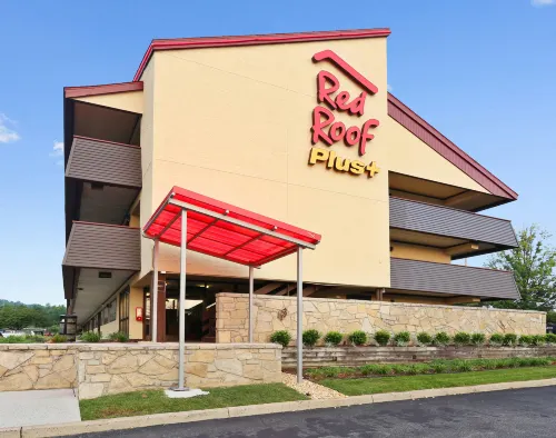 Red Roof Plus+ Baltimore North - Timonium Hotels in Cockeysville