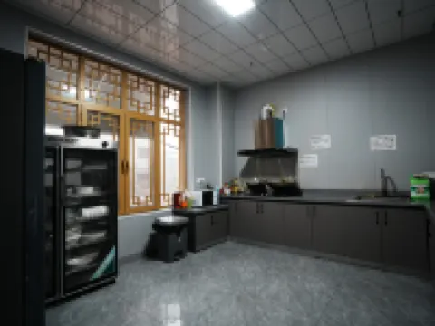 Yining Backpacker Youth Hostel Gulca otelleri