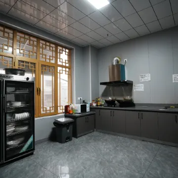 Yining Backpacker Youth Hostel