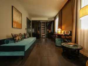 U-Visionary Venezia Hotel