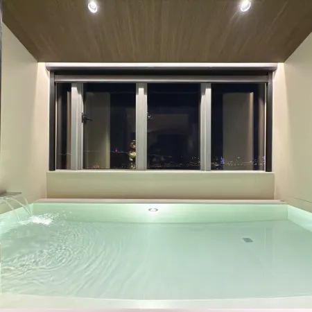 Kechi Riverside with View Swimming Pool