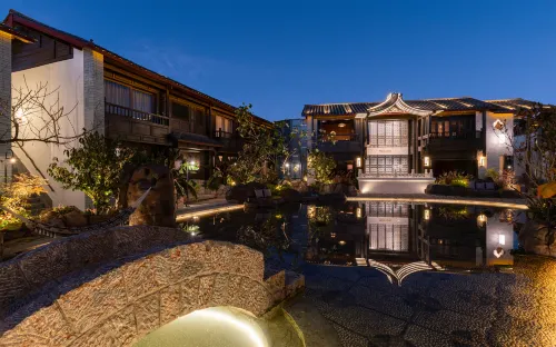 PARALLOGE MANSION - สระว่ายน้ำบนดาดฟ้า