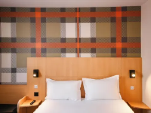 อีซี่โฮเทล นีซ โอลด์ทาวน์ โรงแรมในนีซ