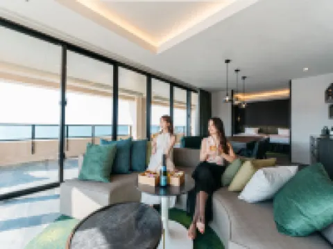 อควาเซนส์ โรงแรม และ รีสอร์ท โรงแรมในออนนะ