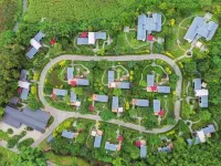 Luoping JiuLong Waterfall Lakeside Courtyard Hotels near Jinjifeng Peak Cluster