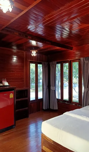 ริมสวน 2