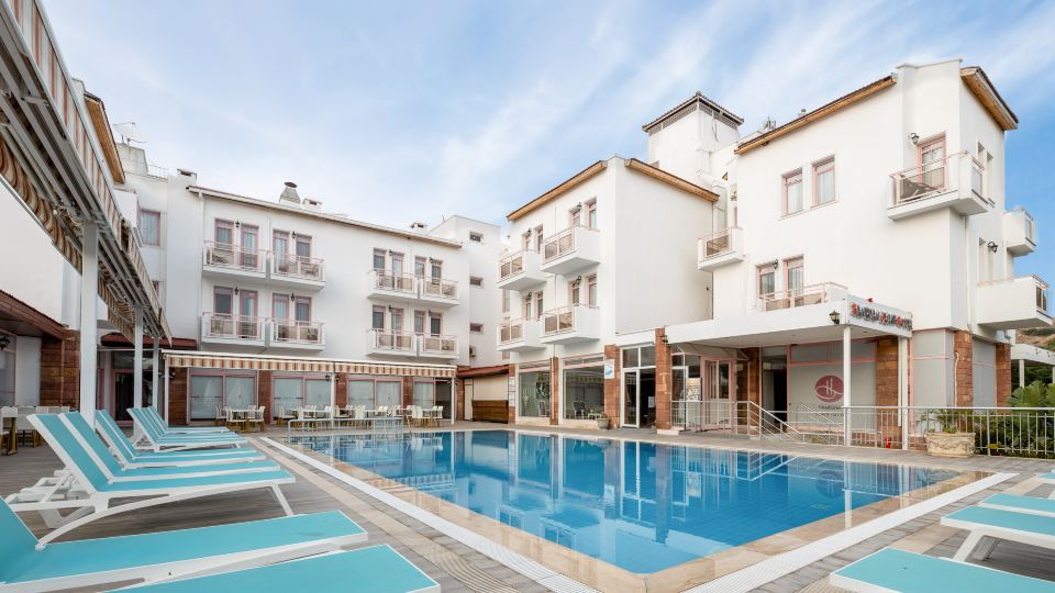 Hanedan Beach Hotel