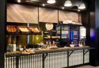 B&B โรงแรม Paris Saint-Denis Pleyel - พร้อมอาหารเช้า