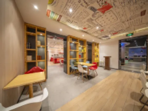 Ibis Hotel (Harbin Museum Subway Station) Hotel di Harbin