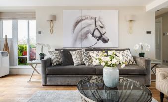 Luxury 3 Bedrooms Apartment in Central London