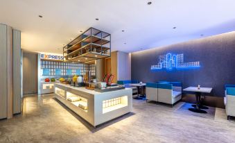 Holiday Inn Express Shanghai PVG Airport Zhuqiao by IHG