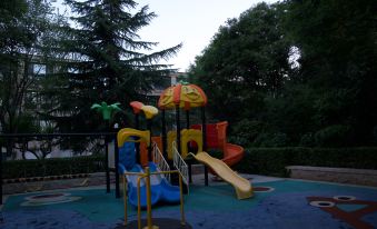 Yuanli Homestay(Dayan Pagoda Datang Night City Store)