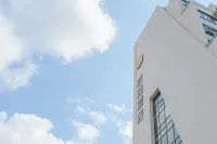 Elong ME Hotel (Zhuhai North Railway Station Changyuan Technology Park) Hotels near Zhuhai North Railway Station