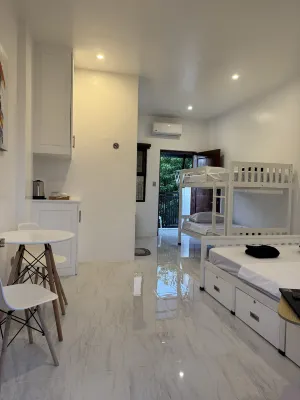 CasaJuana Room Rental Hoteles en Carles