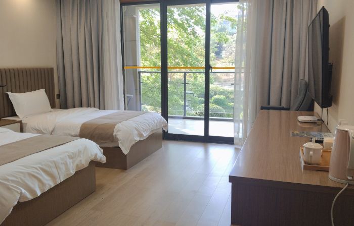 Taiyang Lake Reception Center