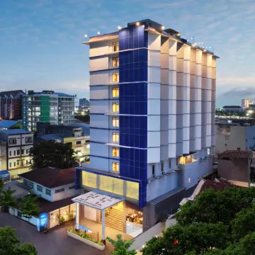 Aston Inn Pantai Losari Makassar Hotels near Losari Beach