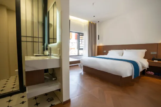 Kangyue Resort Hotel (Shexiang Ancient Town)