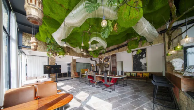 YanYujian youth hostel