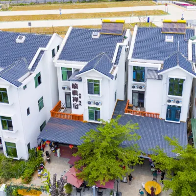 Nanfeng Zen Hostel (Sanya Nanshan Temple Nanshan North Station) Hotels near Nanshanbei Railway Station
