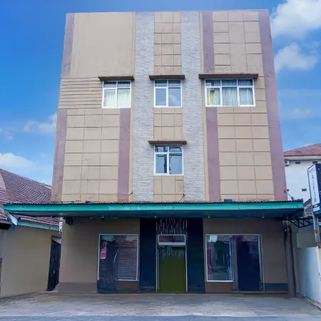Collection O R.Sukamto Near Palembang Trade Center Mall