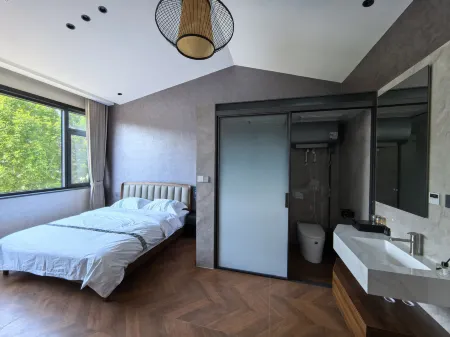 Helan Xiaozhu Homestay (Weishan Lake Tourist Area) Отели в г. Вейшань