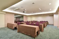 Holiday Inn Express Taipei Train Station