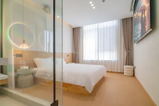 Under Persimmon Trees · Fam&Team Retreat·Pool·Pet Stay (Tonglu OMG Park Branch) Отели рядом с достопримечательностью «Chuiyun Tongtian River»