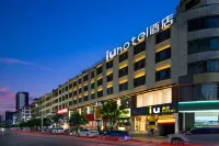 IU Hotel (Xingyi Sports Center)