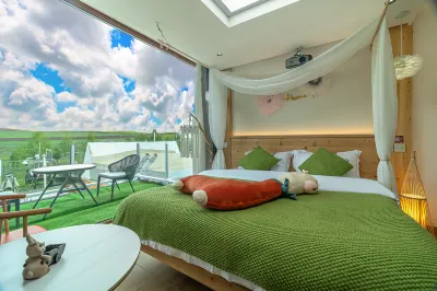 Erguna Yunshang Muge Homestay Hotels in Heishantou Downtown