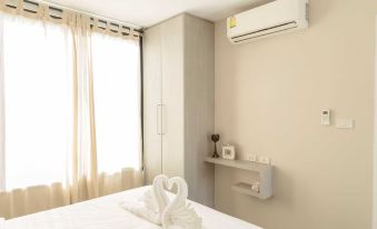 RQ Bangkok Sukhumvit 107 by Collection O