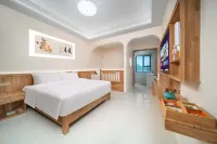 XIAXHIYUN Station Hotels in Zhaosu