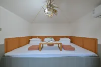 Meet Volcano Homestay (Ulan Hada Volcano Geopark) Hotel di 