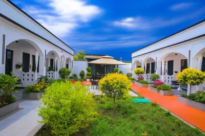 Xinyuan Fengqi BieYuan Hotels near مطار شينيوان نالاتي